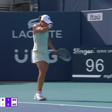 Barty eases past Svitolina to make Miami final