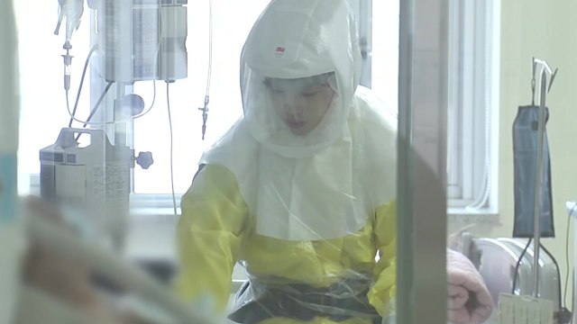[뉴스라이브] 사흘째 500명대 확진... 4차 유행 걱정될 정도로 위태로운 상황 / YTN