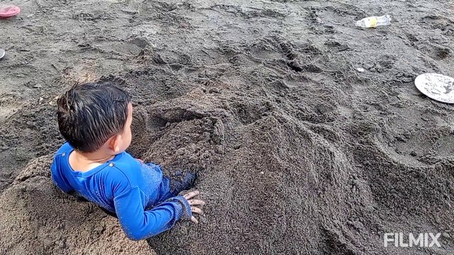 Fam day at the beach