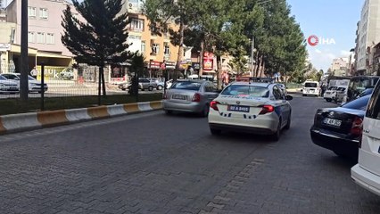 Polislerden broşürlü korona virüs uyarısı