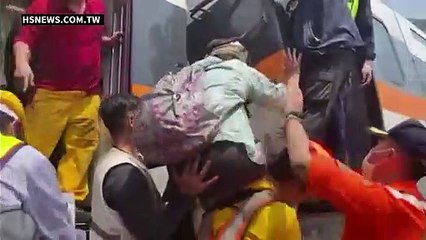 Rescuers on scene at deadly Taiwan train derailment