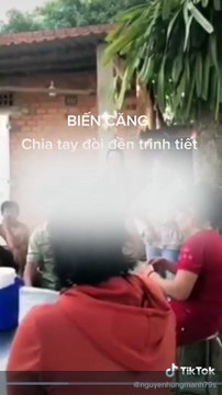 Vừa cưới đã ly dị con dâu bị mẹ chồng đòi vàng liền bắt đền trinh tiết