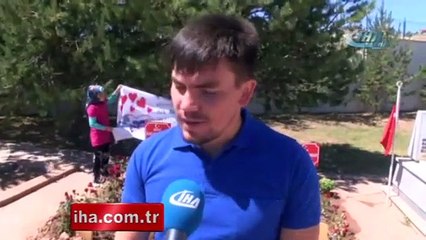 Bebeğiyle şehit olan eşinin doğum gününü mezarında kutladı