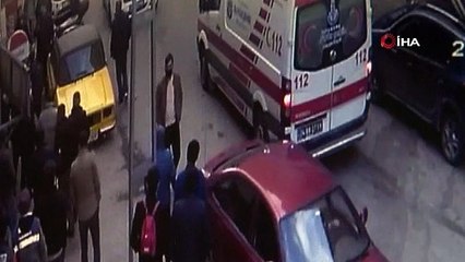 İşten erken geldi, karısı ile bastığı adamı yatak odasına kilitledi