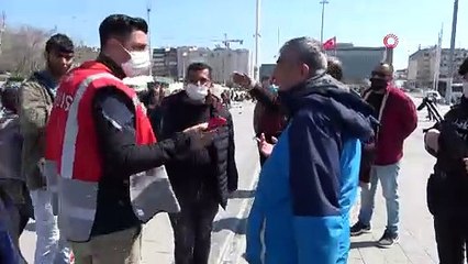 Taksim Meydan’da seyyar satıcılar gazeteciyi darp etti