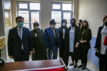Gözyaşları içinde kütüphane açılışı