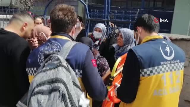 Son dakika... Müstakil evde yangın çıktı: Dumandan etkilenen yaşlı kadın hastaneye kaldırıldı