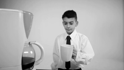 Μιχάλης Γεωργίου - Τα Μεγάλα Παιδιά (Official Music Video)