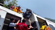 На Тайване растёт число жертв крушения поезда