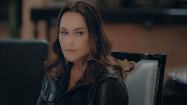 Masumiyet dizisinde yüzüne filtre uygulanan Hülya Avşar sessizliğini bozdu: Bu konuda biraz gerildik