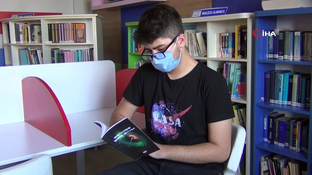 17 yaşındaki lise öğrencisinden bilim-kurgu kitabı