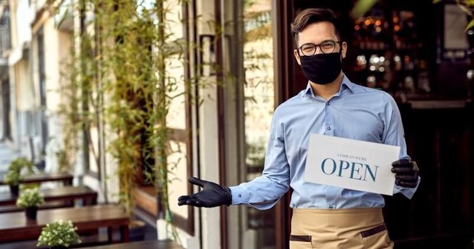 Les terrasses pourraient rouvrir le 17 mai et les restaurants servant à l'intérieur entre le 1er et le 15 juin