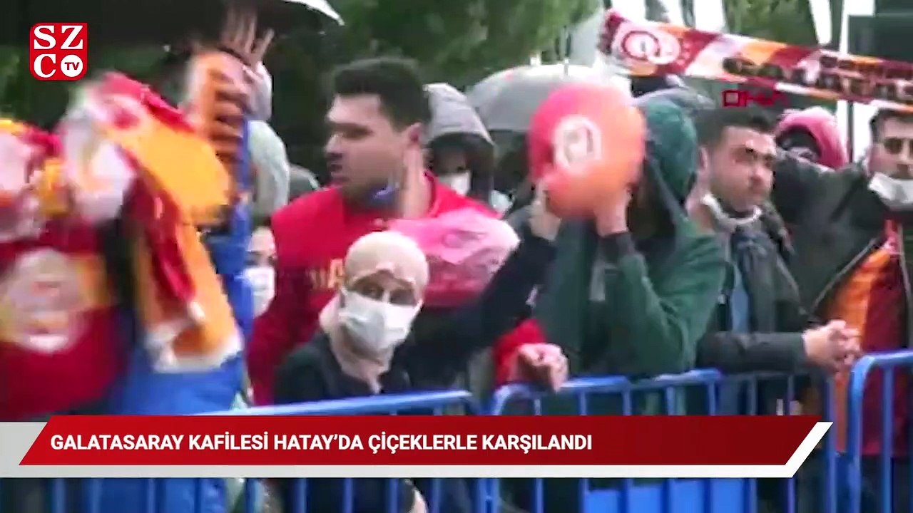 Galatasaray kafilesi Hatay'da çiçeklerle karşılandı