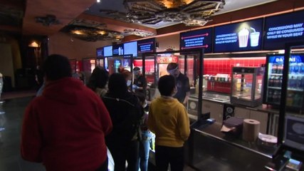 Setahun Pandemi, Penjualan Tiket Film Box Office Mulai Membaik