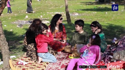 هواة الطيران الشراعي يحلقون فوق جبل زاوا في دهوك