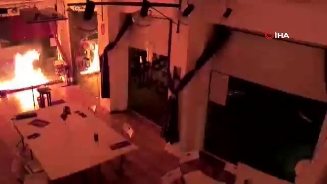 - İspanya’da Podemos Partisi binasına molotoflu saldırı