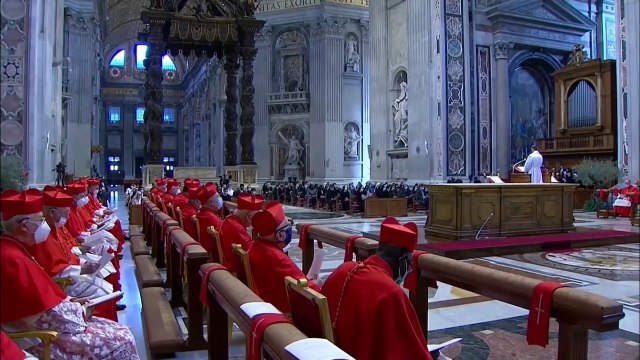 Francisco celebra Sexta-Feira Santa na Basílica de São Pedro