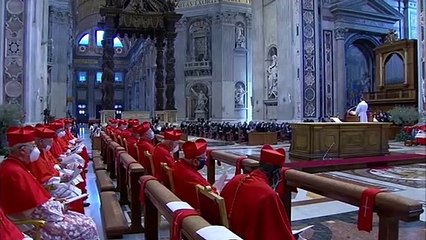 Francisco celebra Sexta-Feira Santa na Basílica de São Pedro