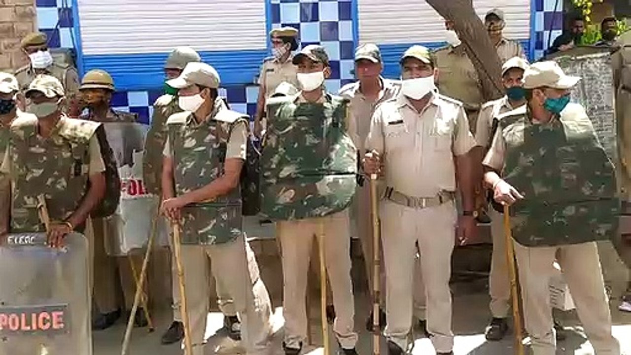 बिना अनुमति जुलूस निकालने दो एफआइआर दर्ज