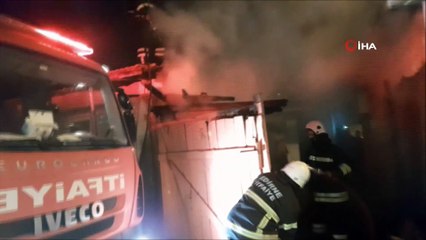 Otoparkta çıkan yangın eve sıçradı