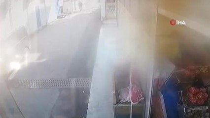 Son dakika haberi! Silahlı sopalı kavga güvenlik kamerasında