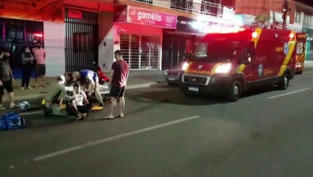 Motociclista fica ferido ao se envolver em acidente na Av. Carlos Gomes