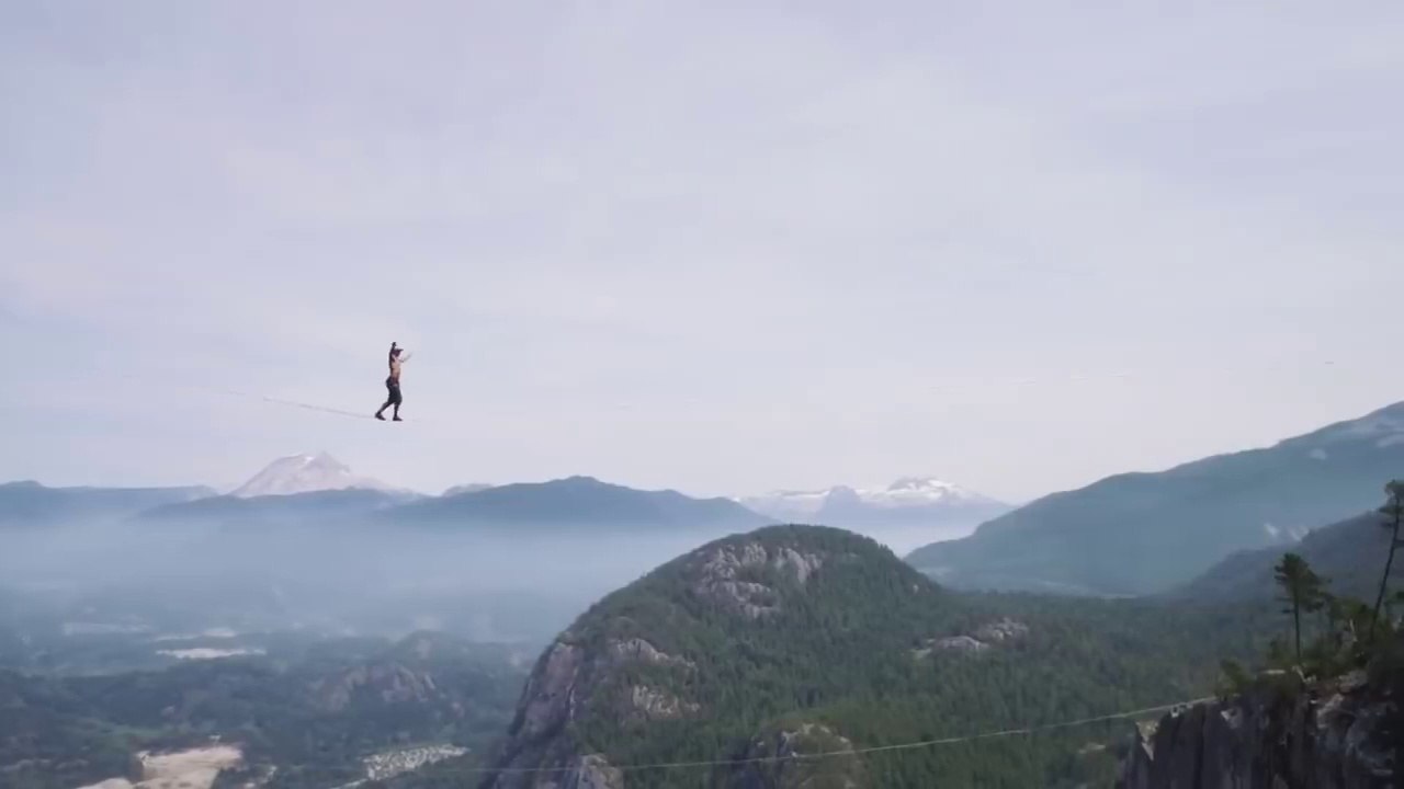 Insane Slacklining - World Record Free Solo