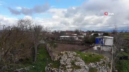 Tarihi kaleden her cuma süt akıyor