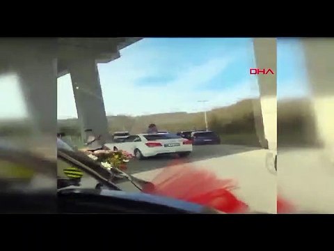 Düğün konvoyunda pompalı tüfek