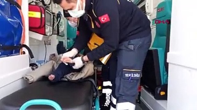 Lastik botları batan 40 kaçak göçmen, Türk Sahil Güvenlik ekiplerince kurtarıldı