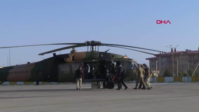 Son dakika haber... Milli Savunma Bakanı Hulusi Akar beraberindeki TSK komuta kademesi ile geceyi Şırnak'ta geçirdi