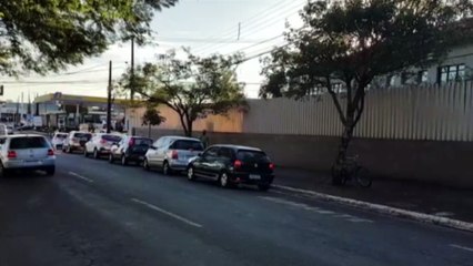 Covid-19: Idosos com 65 anos ou mais buscam o Centro de Vacinação neste sábado
