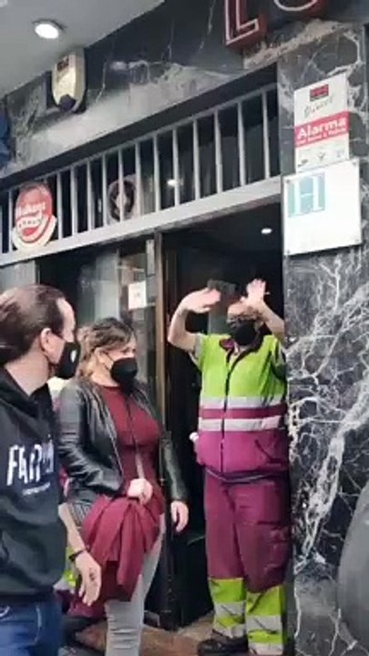 ¡Qué bien que se lo pasan los franceses en Madrid! Ah, no, ¡qué son los de Podemos!