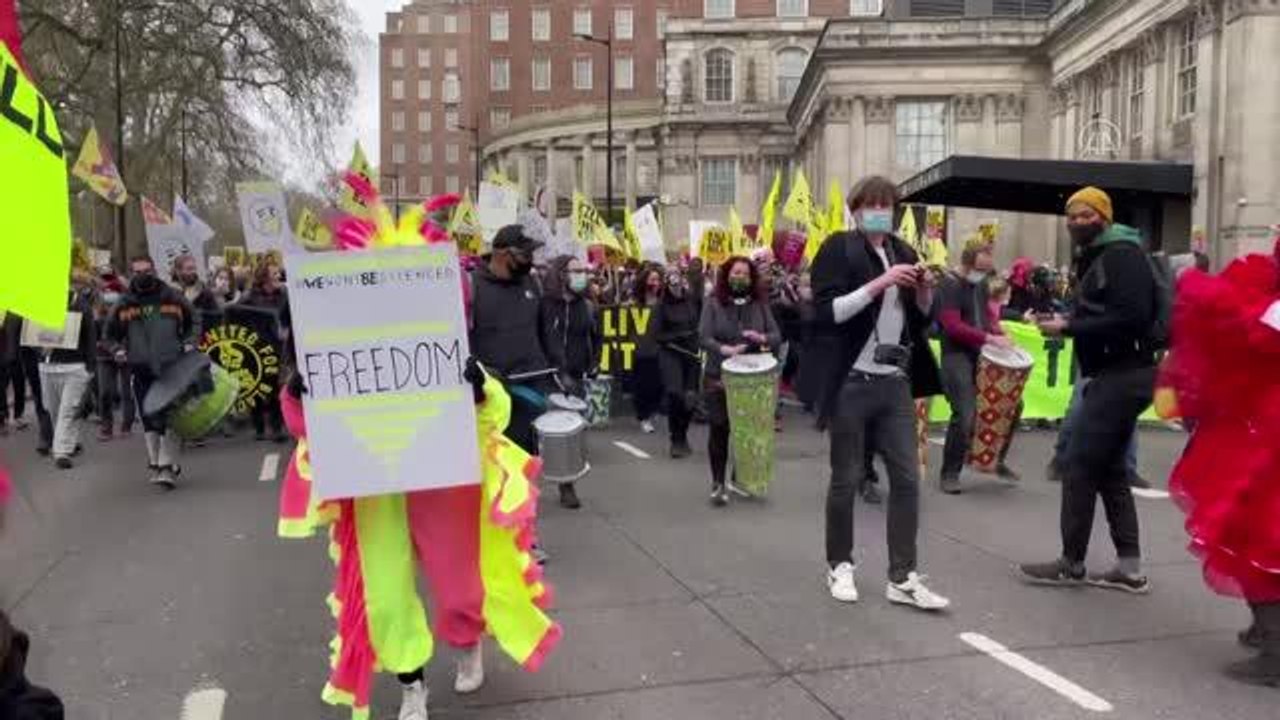 Son dakika haberi... İngiltere'de "Polis, Suç, Ceza ve Mahkemeler Yasa Tasarısı" protesto edildi (1)