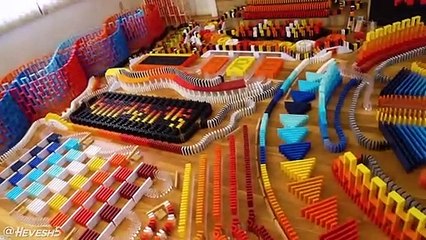 32000 DOMINOES - NEW DOMINO RECORD + Most INSANE Spiral Ever !