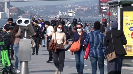 Kısıtlama gününde Kız Kulesi Sahili’nde dikkat çeken yoğunluk