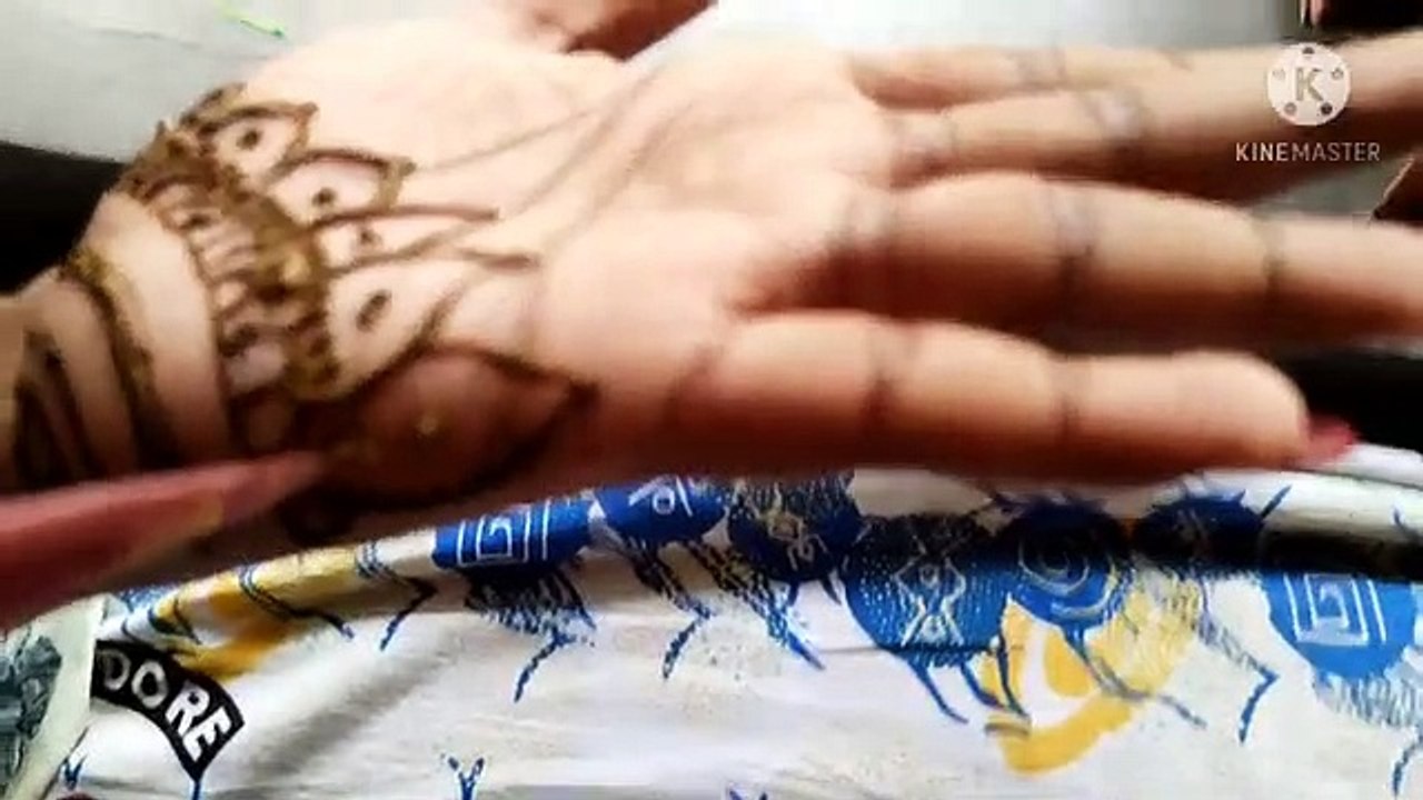 Easy and simple mehndi design for front hand