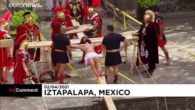 Pasqua intorno al globo: dalla rappresentazione della Passione alla processione