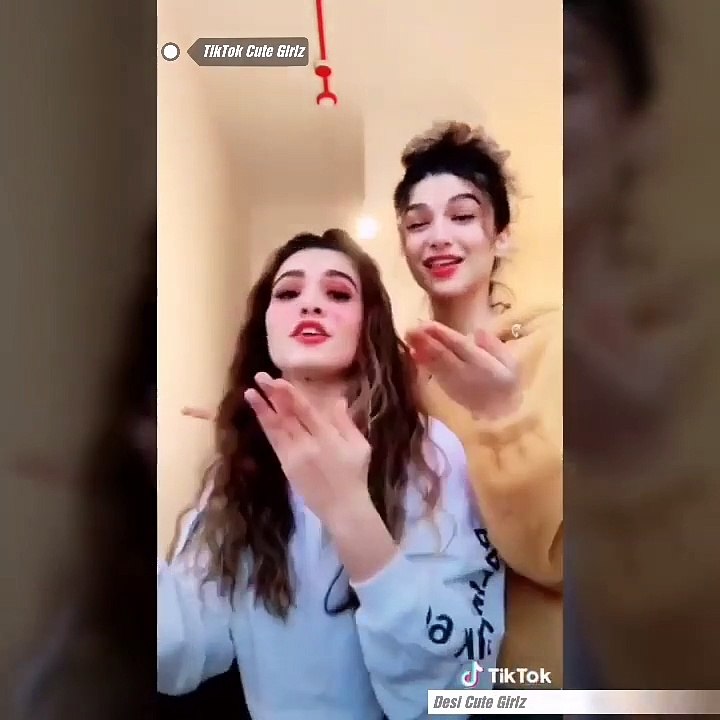 Cute Afghani Barbie Girls TikTok dance - Beautiful Pathan Girls mast dance