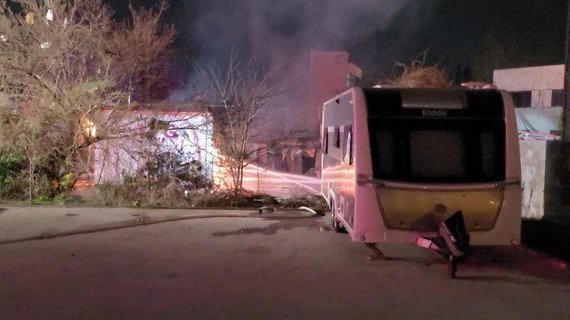 광주에서 LPG 충전소 화재, 이틀째 진화 작업 계속 / YTN