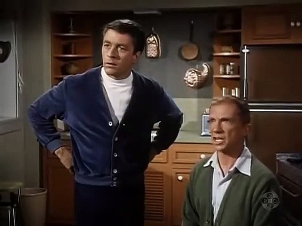 My Favorite Martian S3 E11 Time Machine is Waking Up That Old Gang of Mine