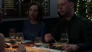 Life in Pieces - Se3 - Ep2 - Bunny Single Nightmare Drinking HD Watch