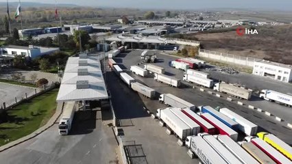 Kapıkule'de 'PCR testi ibrazı mecburiyeti' devam ediyor