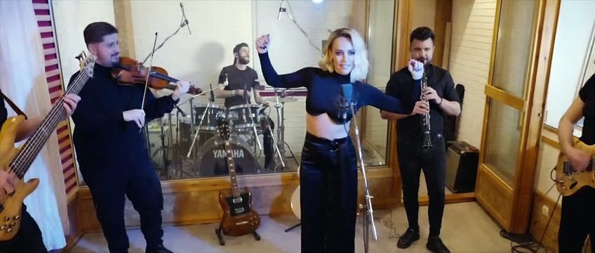 Εύα Μπάιλα - Θέλουμε Δε Θέλουμε (Official Music Video)