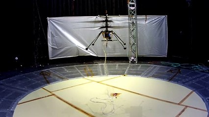 El helicóptero Ingenuity toca la superficie de Marte