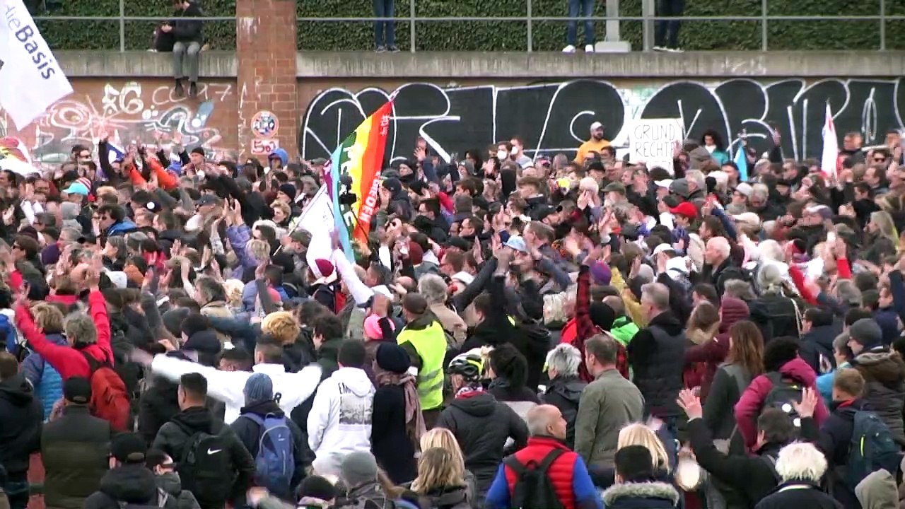 Corona-Proteste in Stuttgart: Kritik an Gewalt gegen Journalisten