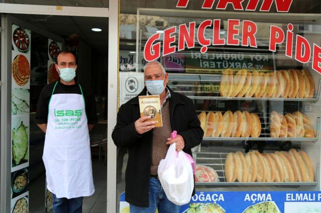 Tuncelili esnaftan örnek uygulama "Askıda kitap"