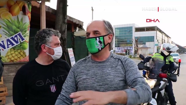 Otomobilin önüne atlayan kişi, 'Ben daha ölmedim mi?' diyerek başka otomobilin önüne atladı