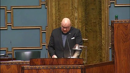 Ano Turtiainen - Se luo uskoa , että edes yritetään puolustaa kansaa