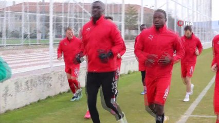 Sivasspor ara vermedi